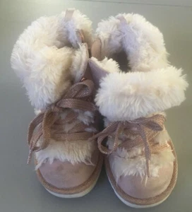 Baby Gap Girls Pink Fur Faux Leather Zip Up Ankle Boots Size 8 - Picture 1 of 7