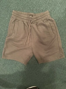 H&M • Men’s Regular Fit Drawstring SweatShorts Size Small - Picture 1 of 4
