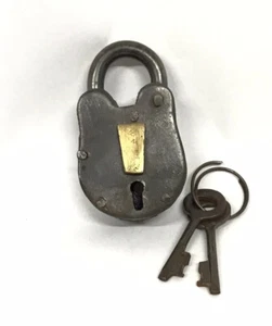 Iron Skeleton Key Mini Padlock Western Pirate Style Heavy Duty Working Lock - Picture 1 of 9