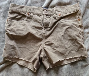 GAP - Cut Off Shorts - Tan - Size 10 - Bottoms - Picture 1 of 4