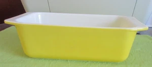 Vintage Pyrex 913 Loaf Pan Lemon Yellow Ovenware Dish USA 1970-1979 VERY NICE - Picture 1 of 8