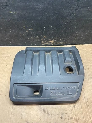 2011 to 2014 Chrysler 200 2.4L VVT Engine Motor Cover  Shield T6495 DG - Image 1 of 4