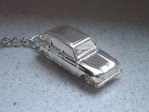 Renault 4 R4 Metal Silver Plated Keyring 3D 5071 - Picture 1 of 2