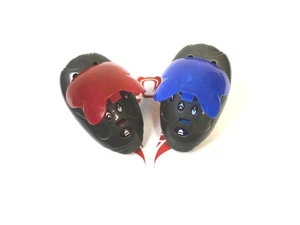 B.I.O.-BUG BIO BUGS XS.02 B.I.O-Stomper Red & Blue REMOTE Lot 2002 HASBRO - Picture 1 of 3