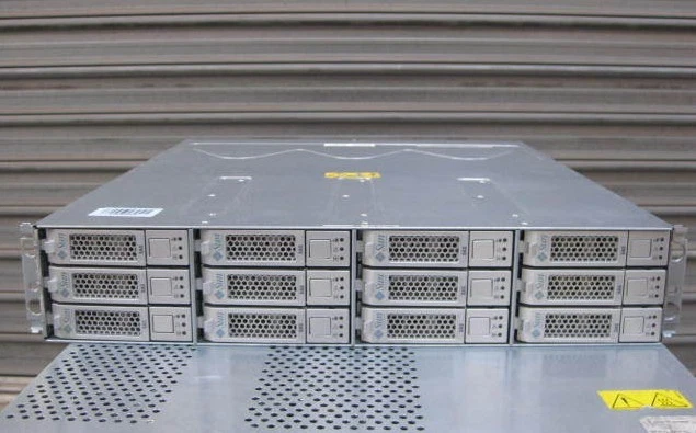 594-4281-01 Sun StorageTek 2500 12bay Storage Array w/12x Cheetah 300GB 15K HDD - Image 1 of 4