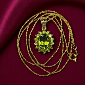 NACHLASS - Natürliche Peridot Halskette 10K Gelbgold - 18" -2 Karat T.W.- Cluster 2,2 g - Bild 1 von 24