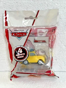 Pixar Disney Cars TPF Luigi Auto & Magnete Set - versiegelte Tasche - SEHR SELTEN - Bild 1 von 4