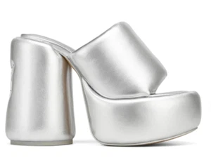 Naked Wolfe - Damen Wow Silber Sandalen - Größe 9US (6UK-39EU) NEU - Bild 1 von 4