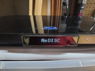 Samsung BD-C6500, 3D Blu-Ray Player Bundled , Exc Cond, Pre-Own. Free Blue Ray  - Image 1 of 4