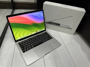 Apple MacBook Pro Retina 13.3" 2019 - 256GB SSD 8GB Ram 1.4GHz Core i5 - Silver - Picture 1 of 17