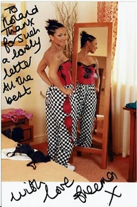 Freema Agyeman handsigniertes Foto - Bild 1 von 2
