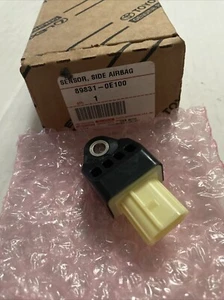 TOYOTA 10-24 SIDE SENSOR IMPACT SIDE GENUINE  OEM - Bild 1 von 3