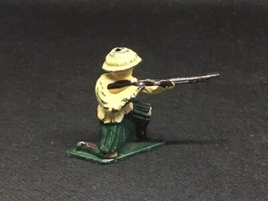Highlander Kneeling By Phillip Segal (Pink’46) Small Dent - Bild 1 von 7