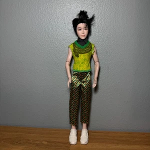 BTS x Mattel 11 Zoll bewegliche Modepuppe SUGA - Bild 1 von 2