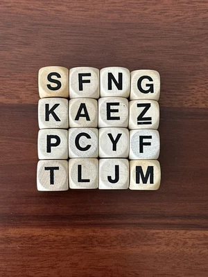 Vtg 1976 Boggle Game Complete Old Version Wooden Letter Dice -Replacement Parts - Image 1 of 3