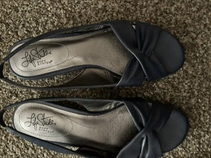 Women’s Life Strides Soft System Sandals Size 9N Navy  - Picture 1 of 6
