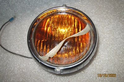 RARE VINTAGE DOMINION AUTO CO. NO. 422 AMBER FOG LIGHT DRIVING LAMP OEM ONE ONLY - Image 1 of 4