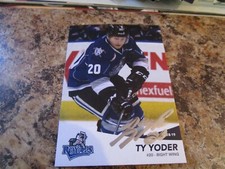 2018-19 VICTORIA ROYALS TY YODER AUTOGRAPHED WHL PLAYER CARD