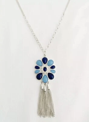 WHITE HOUSE BLACK MARKET Silver Tone/Navy-Blue Flower Pendant Necklace $55.00 - Image 1 of 4