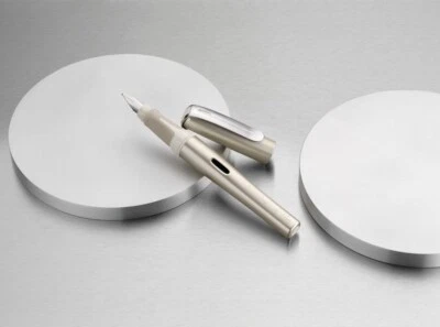 PELİKAN - PLUMA ESTILOGRÁFICA PELIKANO UP CHAMPAGNE Foto 1 de 3