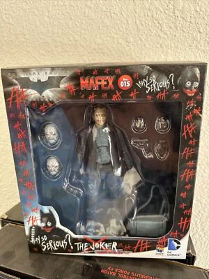 Figura de acción Medicom The Dark Knight: The Joker Maf Ex (versión Bank Robber) Foto 1 de 3