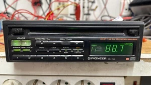 DEH760 Pioneer Autoradio laser Vintage 2X25W Perfect Working RCA façade amovibl - Zdjęcie 1 z 6