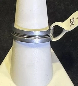 Edelstahl Herren Ring Silber schlicht abgeschrägt Ehering - Größe 9 - NEU - Bild 1 von 4