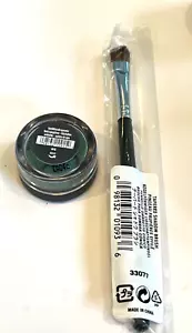 BareMinerals Oz Eye Shadow Eyecolor (.01oz) & Tapered Eyeshadow Brush Set - Picture 1 of 3
