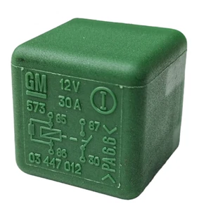 03447012 Relais Relay Kraftstoffpumpe Benzinpumpe Kühlerlüfter GM Opel 12V 30A - Picture 1 of 4