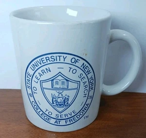 Taza de café SUNY Fredonia State University logotipo sello azul S.S China - Imagen 1 de 4
