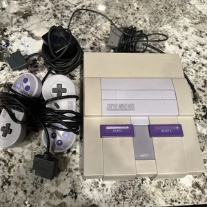 Super NES Nintendo SNS-101 Video Game System W/ 2 Controllers - Picture 1 of 4
