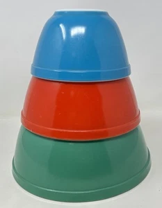 Pyrex Primärfarben 3er Set verschachtelte Rührschüsseln 401 402 403 grün rot blau - Bild 1 von 16