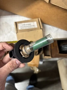 Engine Coolant Level Sensor 06-62384-00 For Freightliner Cascadia 125 Straight - Picture 1 of 2