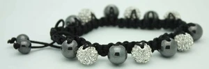 Bellissimo Bracciale Pendente Perla Bianco e Perline Macramè Stile - Foto 1 di 1