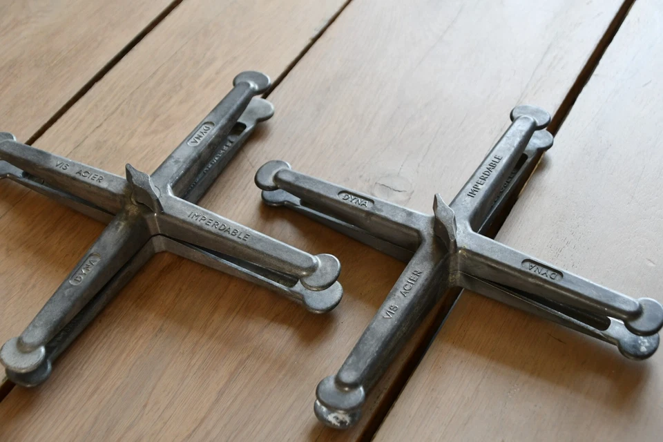 Lot 2 anciennes et rares presses métal RTG années 60 pour cadres tennis  - Photo 1/2