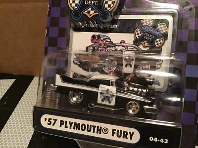 Máquina de músculo plymouth 1957 Funline 1/64 soplador blanco y negro  Foto 1 de 4