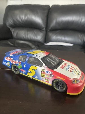 Team Caliber 2004 Terry Labonte #5 Kelloggs US Olympics 1:24 Diecast - Image 1 of 4