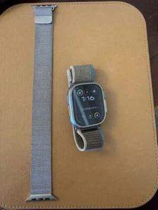 Apple Watch Ultra 49MM Titanium (GPS +Cellular) 1st Generation with bands - Photo 1 sur 8