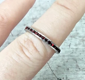 Vintage Sterling Silver All Around Small Garnet Rhinestone Ring Size 5.75 READ - Picture 1 of 7