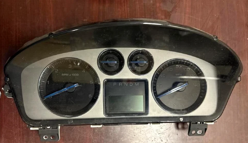 2007 凯迪拉克凯雷德 ESV 速度表仪表组组件原始设备制造商 — 第 1/4 张图片