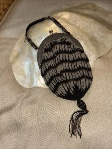 Vintage Geldbörse schwarz Perlen beschädigt - Bild 1 von 7