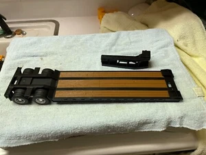1/32 ERTL PLASTIC BLACK LOWBOY TRAILER, NO PACKAGING #B 351 - Picture 1 of 5