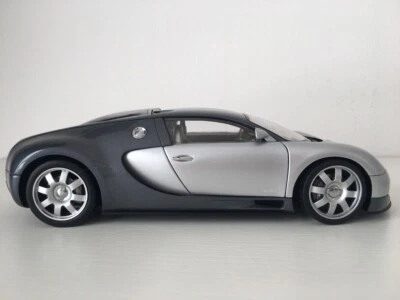BUGATTI EB 16.4 VEYRON SHOWCAR 2005 GREY/GREY AUTOART 1/18 PER COLLEZIONISTI - Immagine 1 di 4