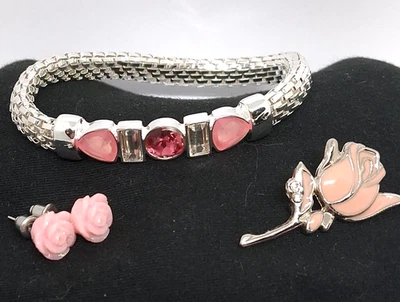 Conjunto de joyas de cristal chapado en oro aretes rosa, pulsera rosa y alfiler rosa Foto 1 de 4