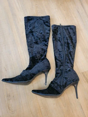 🖤8M Botas Negras Altas FAUX TERCIOPELO BORDADAS Cremallera Años 90 Stilettos Y2K Retro ** Foto 1 de 4