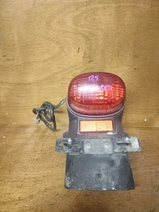 ORIGINAL SUZUKI GZ 125 MARAUDER KENNZEICHENHALTER RÜCKLEUCHTE KENNZEICHENHALTER  - Bild 1 von 6