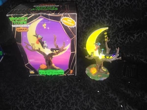 Lemax Spooky Town Witch’s R & R Lighted Halloween Village 2007 Original Box - Picture 1 of 6