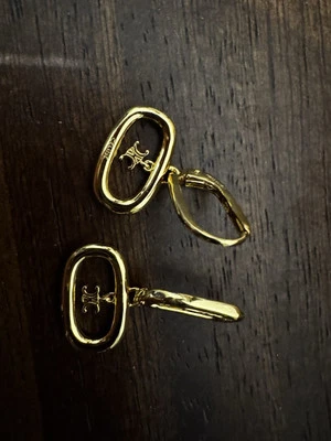 Pendientes celine usados Foto 1 de 4