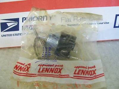 NEW FACTORY SEALED LENNOX # 15F52 SENSOR # 15F5201 - Image 1 of 2