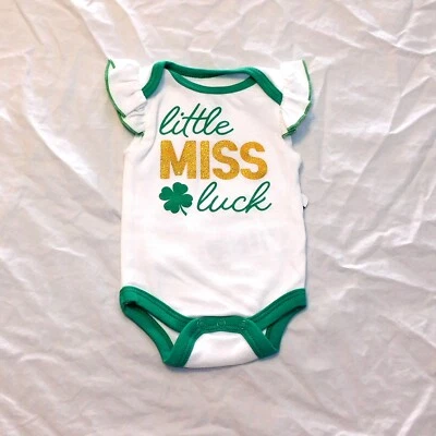 NUEVO Bebé Niña Primer Día de San Patricio Una Pieza Little Miss Luck NB hasta 12M Foto 1 de 2